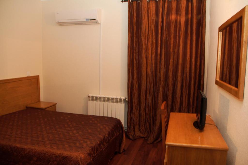 Residencial Parque Bed and Breakfast Celorico Da Beira Rum bild